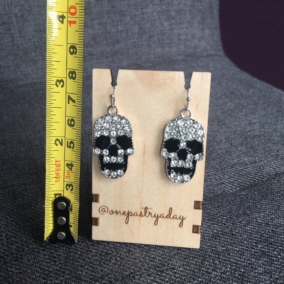 Skull Rhinestones Bling Fashion Dangle Earrings, Silver, Black - Picture 12 of 16